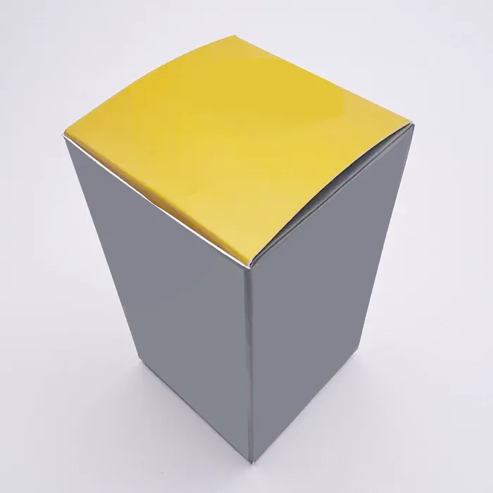 लाइट बल्ब बक्से